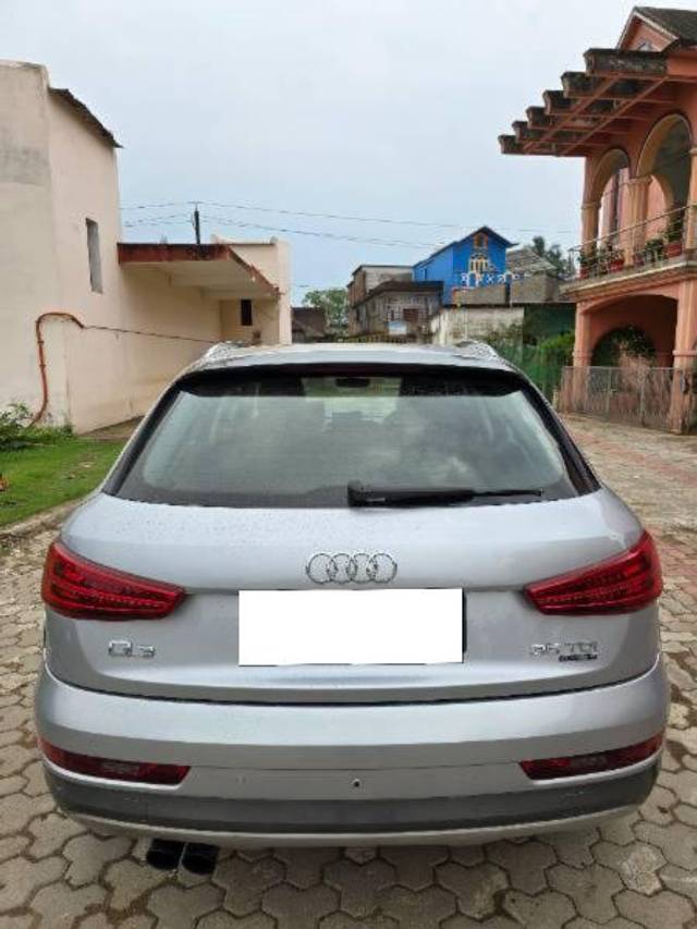 https://images10.gaadi.com/usedcar_image/4142569/original/processed_0420c422-6448-4bd9-9905-9fe1e866530b.jpg?imwidth=6401