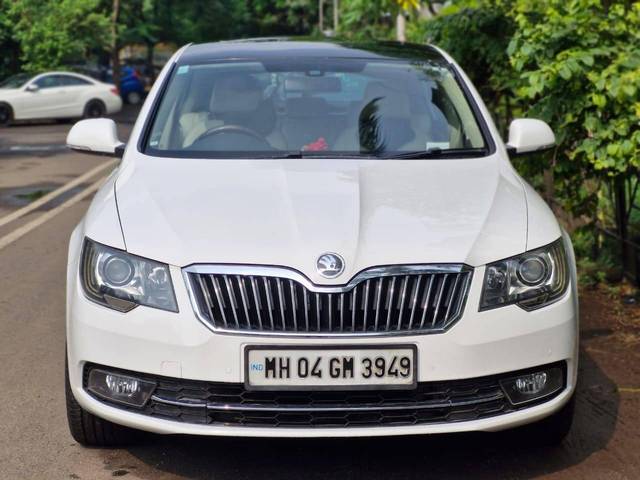 https://images10.gaadi.com/usedcar_image/4142602/original/processed_0d86b18e00ebf7a8329824e3d4e18595.jpg?imwidth=6400