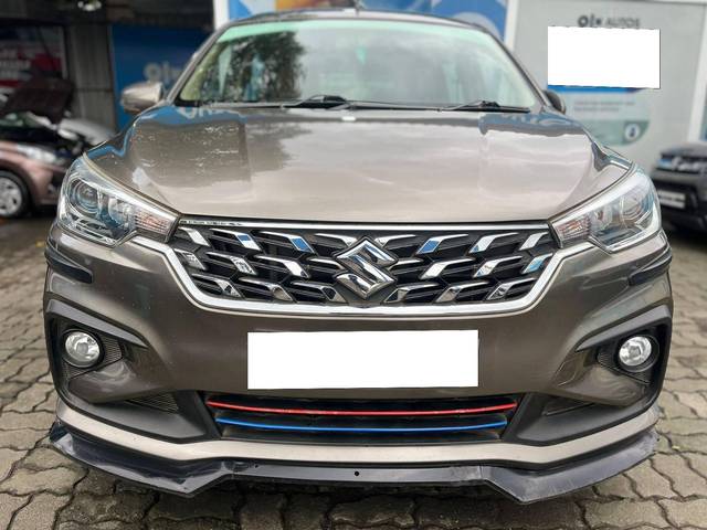 https://images10.gaadi.com/usedcar_image/4142608/original/processed_41affa3629bda32ea1ad5f39c3cf018a.jpg?imwidth=6402