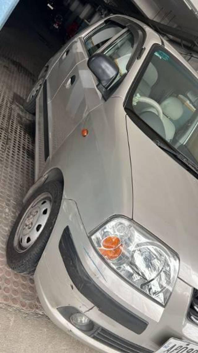 https://images10.gaadi.com/usedcar_image/4142708/original/processed_d0520527-15cf-477a-995f-844d9f26833b.jpg?imwidth=6402