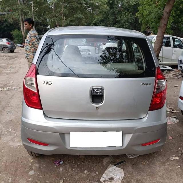 https://images10.gaadi.com/usedcar_image/4142739/original/processed_2496d749f2ecaab427292acfa0afe038.jpg?imwidth=6401