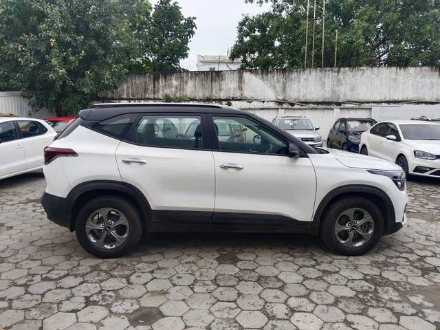 https://images10.gaadi.com/usedcar_image/4142805/original/processed_8bcd8f2dfd76641b1feaf873fd06eec5.jpeg?imwidth=6401