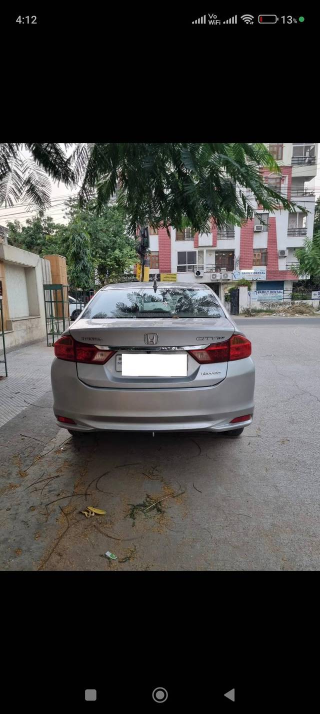 https://images10.gaadi.com/usedcar_image/4142816/original/processed_cfbc618b973cda24924e6a67d7029ab4.jpg?imwidth=6400