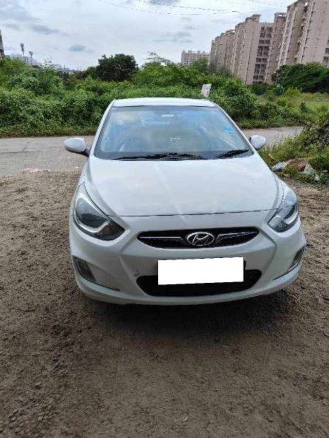 https://images10.gaadi.com/usedcar_image/4142831/original/processed_7655050c-7f04-4aa9-be03-ba8fc0fe8a78.jpg?imwidth=6401