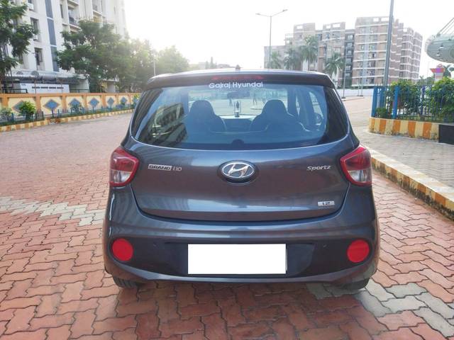 https://images10.gaadi.com/usedcar_image/4142860/original/processed_678a8d3bdb9935968beb19bff8899428.jpg?imwidth=6402