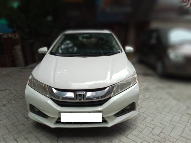 https://images10.gaadi.com/usedcar_image/4142912/original/6e097e66cd0d38d4ba0cf81934cbe2e6.jpeg?imwidth=6400