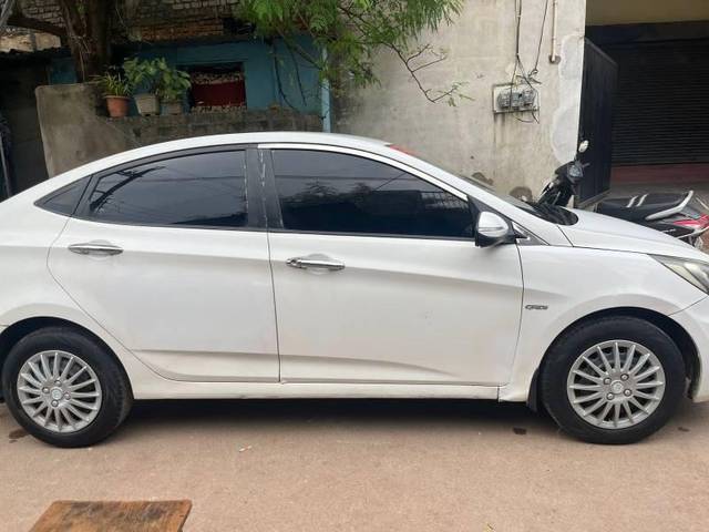 https://images10.gaadi.com/usedcar_image/4142939/original/processed_1279596c-04ba-4ea6-8d1b-7b706b4ad13a.jpg?imwidth=6401