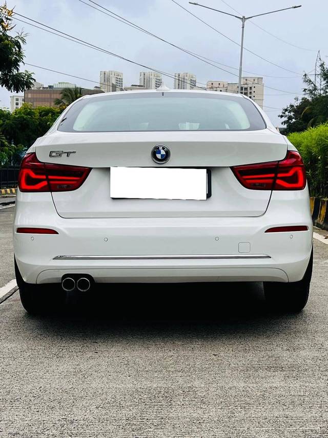 https://images10.gaadi.com/usedcar_image/4142940/original/processed_5adf737a77321731199ee76824d96713.jpeg?imwidth=6402