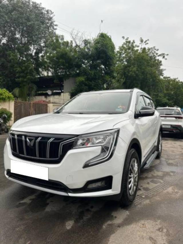 https://images10.gaadi.com/usedcar_image/4143032/original/processed_085a46e1-58e5-4627-955a-2cf7a985fd7e.jpg?imwidth=6402