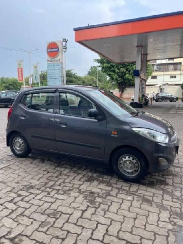 https://images10.gaadi.com/usedcar_image/4143033/original/processed_bb8ecc2a-c8db-4276-bcd6-01712593ef36.jpeg?imwidth=6402