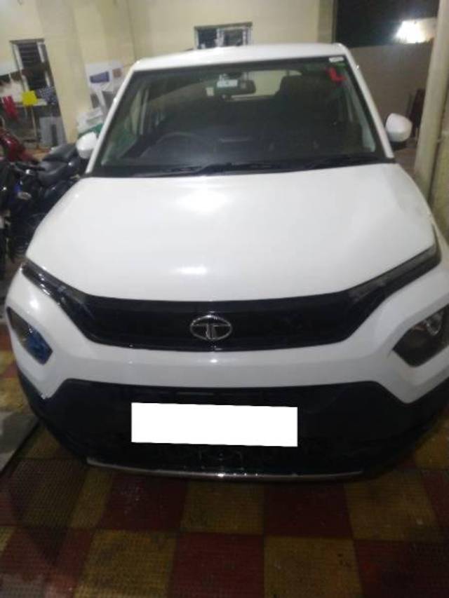 https://images10.gaadi.com/usedcar_image/4143068/original/processed_bb67a51d-a05c-4278-94c0-4fee989c5031.jpg?imwidth=6400