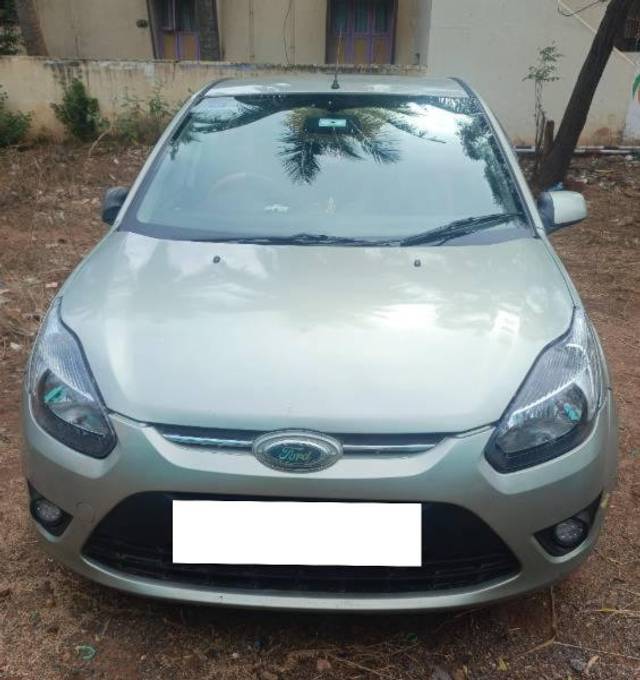 https://images10.gaadi.com/usedcar_image/4143132/original/processed_f7e87830-c505-4b9b-a76e-db3d21c4159e.jpg?imwidth=6400