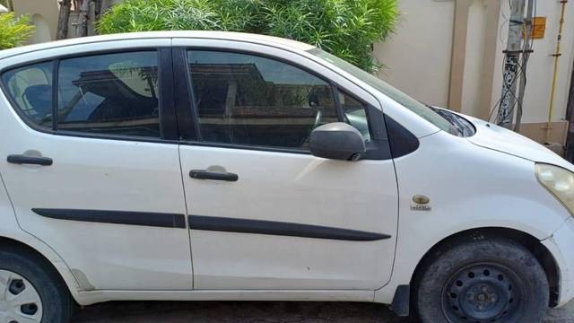 https://images10.gaadi.com/usedcar_image/4143301/original/processed_17ef074b-850d-471f-ac49-4123dd3f204e.jpg?imwidth=6401