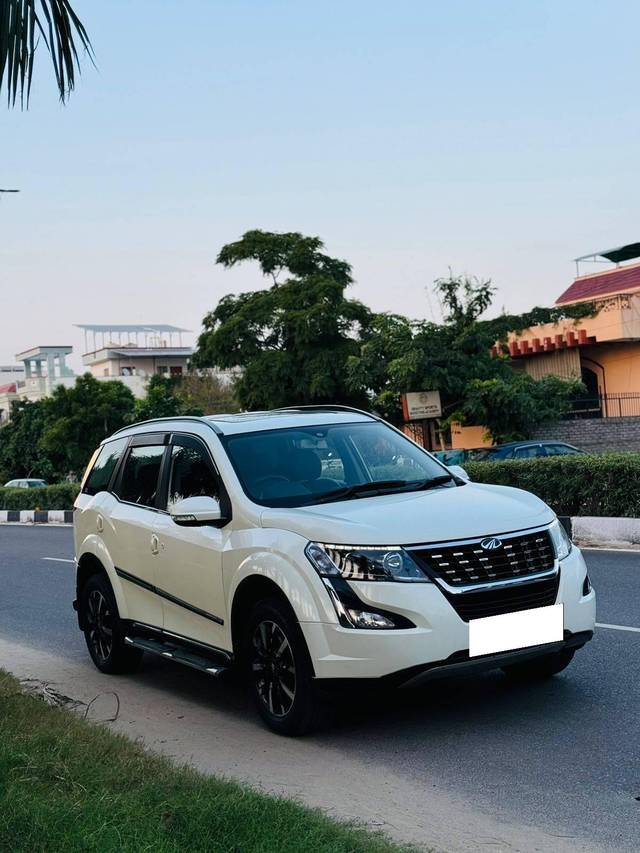 https://images10.gaadi.com/usedcar_image/4143361/original/processed_9325d336fcc73d85bf307f812e0b6539.jpg?imwidth=6400