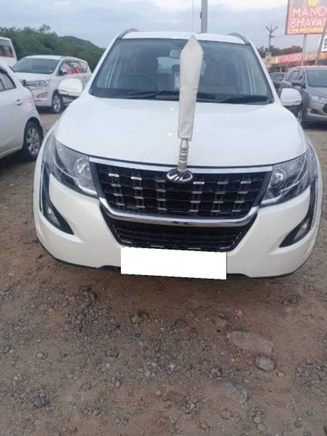 https://images10.gaadi.com/usedcar_image/4143679/original/processed_d08691e7-0751-47e1-af55-e265a8d805b0.jpeg?imwidth=6402