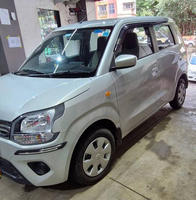 https://images10.gaadi.com/usedcar_image/4143691/original/processed_95ccf8ae1039872616897f3368866604.jpg?imwidth=6400