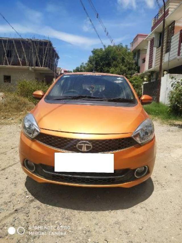 https://images10.gaadi.com/usedcar_image/4143697/original/processed_8c7cbb19-8707-4adc-8627-9146abbc32d5.jpg?imwidth=6400