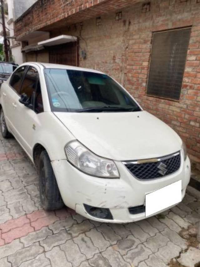 https://images10.gaadi.com/usedcar_image/4143948/original/processed_100957f7-eefe-42e8-a185-e320427821d2.jpg?imwidth=6400