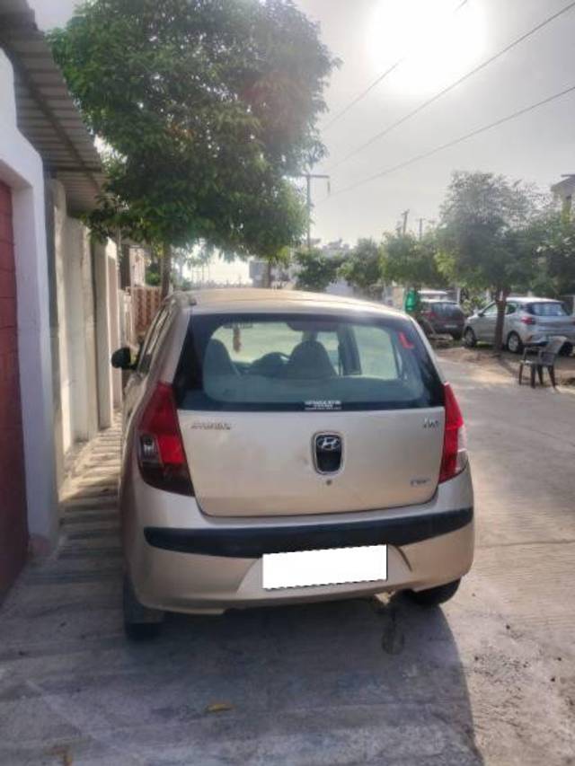 https://images10.gaadi.com/usedcar_image/4143993/original/processed_b3da6dd5-e700-454b-b0e0-5625da2d4e8f.jpg?imwidth=6401