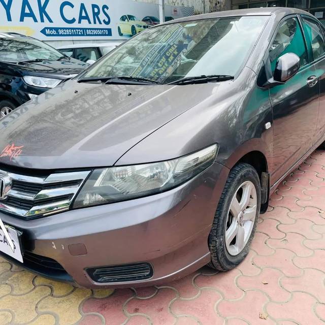 https://images10.gaadi.com/usedcar_image/4144084/original/processed_1a5e603119ff0a51e71ac03c8b9b3ca8.jpg?imwidth=6400