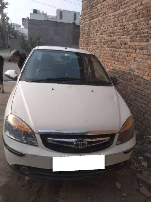 https://images10.gaadi.com/usedcar_image/4144119/original/processed_f61a56f2-bc80-4468-82cb-04edb281d58b.jpg?imwidth=6402