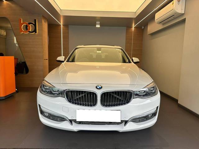 https://images10.gaadi.com/usedcar_image/4144123/original/processed_2ffb51308d5dfe8140debb5fa9ef0e16.jpeg?imwidth=6400