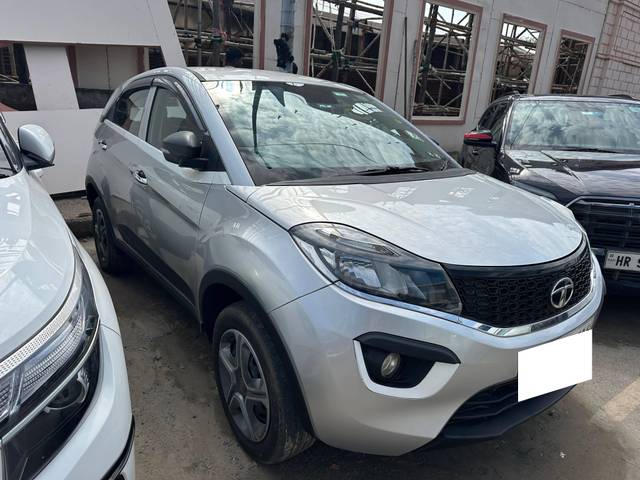 https://images10.gaadi.com/usedcar_image/4144196/original/processed_7a94cc6e9357a1b5542c12c971476c56.jpeg?imwidth=6400