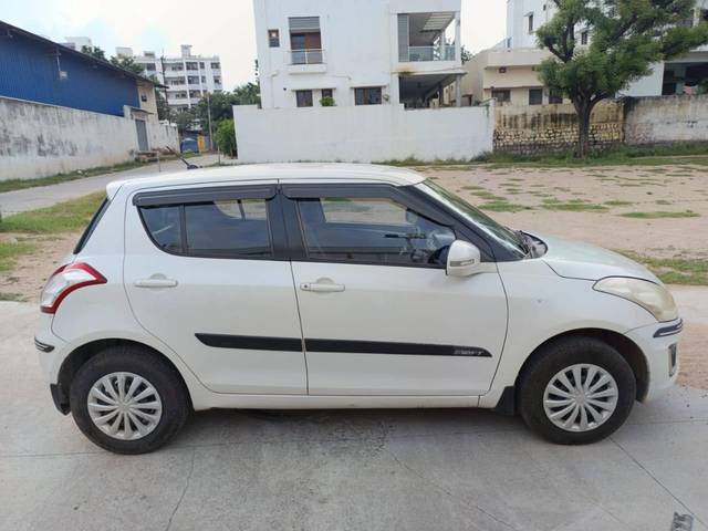 https://images10.gaadi.com/usedcar_image/4144248/original/processed_7da4607fb053f5ddb36e09bbdb2d3558.jpg?imwidth=6401