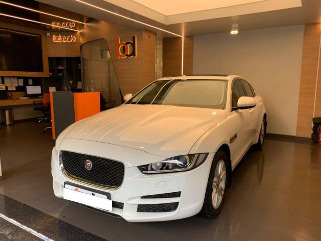 https://images10.gaadi.com/usedcar_image/4144266/original/processed_99c4a2ffef0b3ee0b2cb5cf218c1cb1e.jpg?imwidth=6402