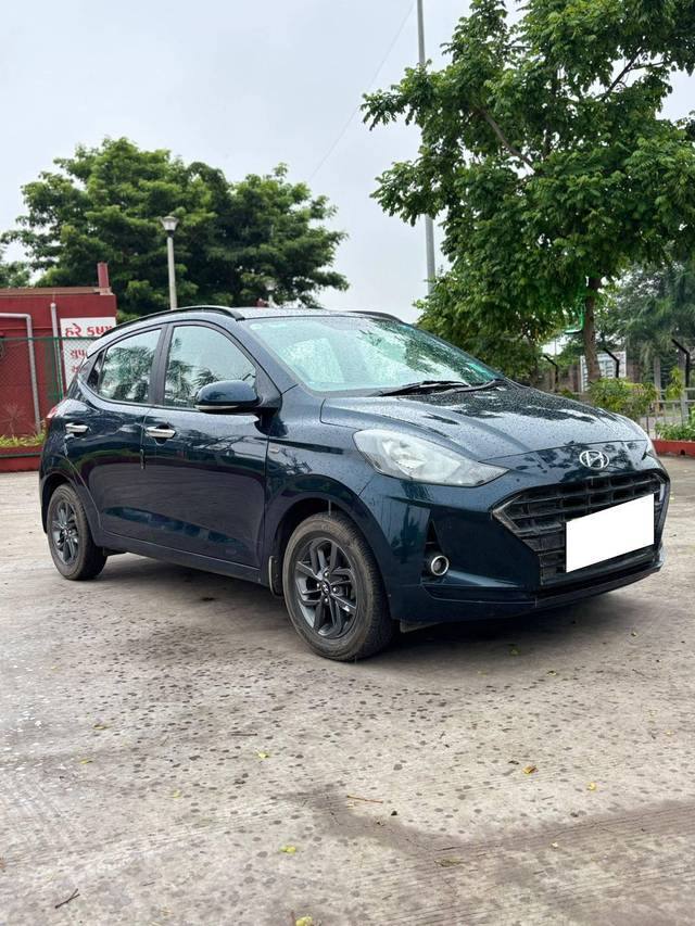 https://images10.gaadi.com/usedcar_image/4144282/original/processed_a390be7a0150715dbbfacef023e4fff5.jpg?imwidth=6400