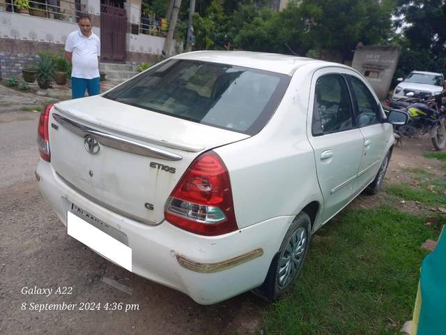 https://images10.gaadi.com/usedcar_image/4144285/original/processed_42c5bc8448c09ae6c39b3c6316e79413.jpg?imwidth=6402