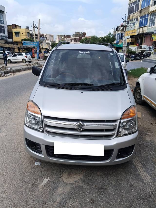 https://images10.gaadi.com/usedcar_image/4144319/original/processed_6f50babb205284919e6da5e91ce41ec1.jpg?imwidth=6402