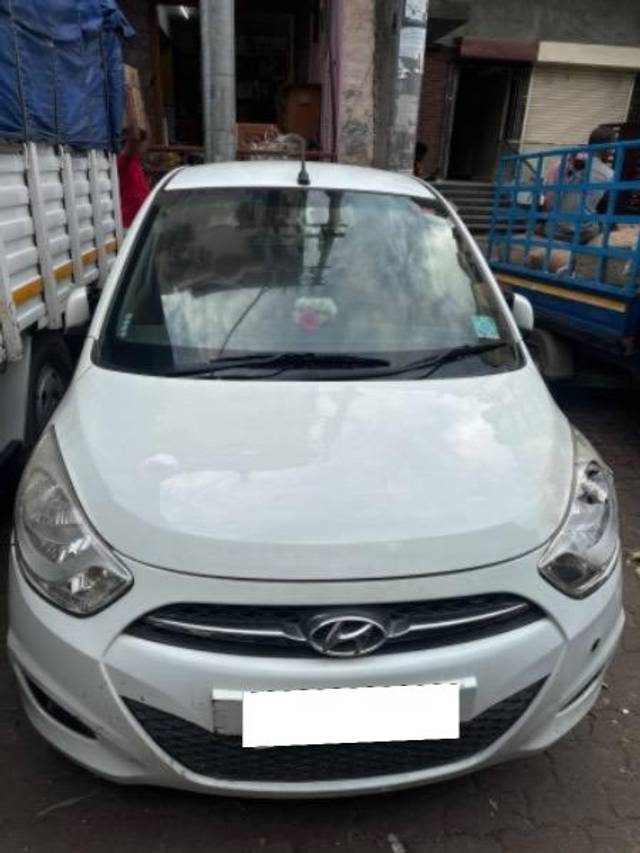 https://images10.gaadi.com/usedcar_image/4144323/original/processed_12a48fa2-a304-44dc-b504-080076ab8a83.jpg?imwidth=6402