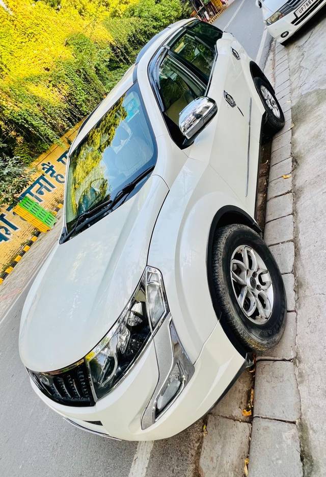 https://images10.gaadi.com/usedcar_image/4144449/original/processed_38aac9b0701a27db8825dc5bc3d632b3.jpg?imwidth=6400