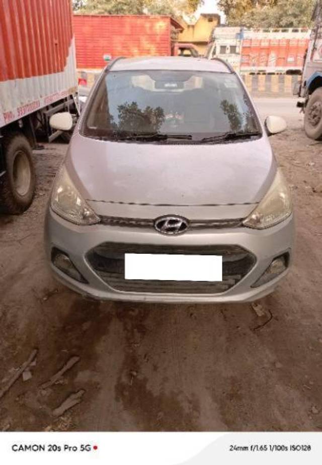 https://images10.gaadi.com/usedcar_image/4144524/original/processed_5b0aedf3-4daa-4742-b880-2f2811708795.jpg?imwidth=6400