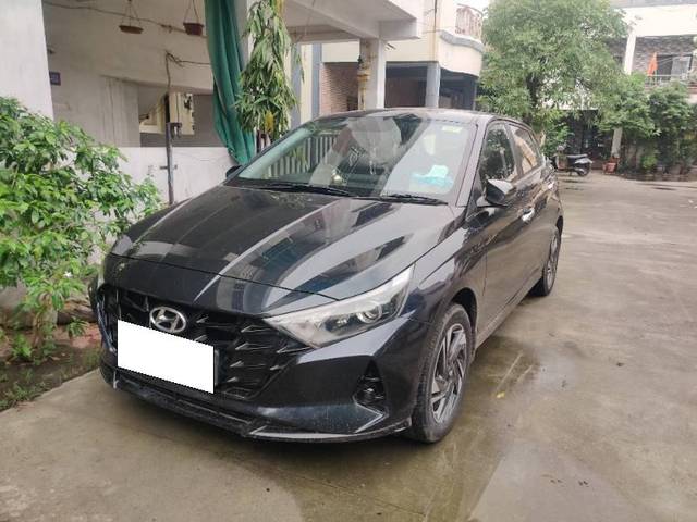 https://images10.gaadi.com/usedcar_image/4144611/original/processed_a0d2af3d-79b8-4eb3-8eea-728ee8e9ea22.jpg?imwidth=6400