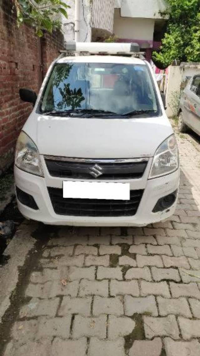 https://images10.gaadi.com/usedcar_image/4144648/original/processed_430080b1-e1bb-4617-9f06-c488b8895c8b.jpeg?imwidth=6400