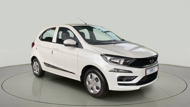 https://images10.gaadi.com/usedcar_image/4144667/original/5798371fa751985426d8da81d4655f27.jpg?imwidth=6400