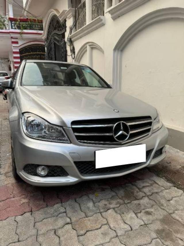 https://images10.gaadi.com/usedcar_image/4144799/original/processed_ad87d80e-5e1c-496f-b00c-00b38567366f.jpg?imwidth=6400