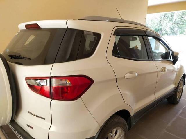 https://images10.gaadi.com/usedcar_image/4144808/original/processed_662dfe77-7002-4bbb-a950-c13d7eb38bf5.jpg?imwidth=6401