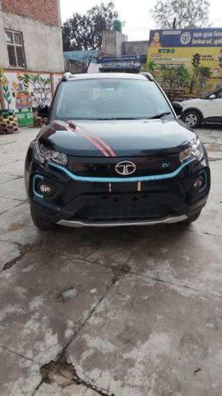 Tata Nexon EV Max 2022-2023 Tata Nexon EV XZ Plus