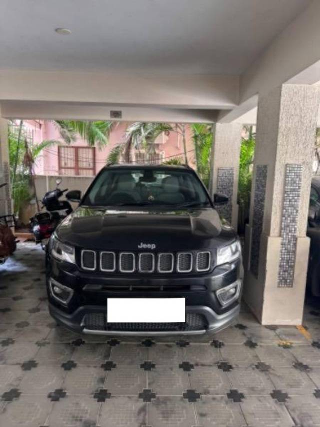 https://images10.gaadi.com/usedcar_image/4145009/original/processed_0388e8f9-d391-4462-9998-2c9b730771d4.jpeg?imwidth=6400