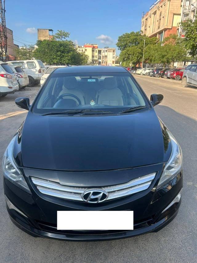 https://images10.gaadi.com/usedcar_image/4145078/original/processed_e791851772b1523e30e0e862d2c69b27.jpg?imwidth=6401