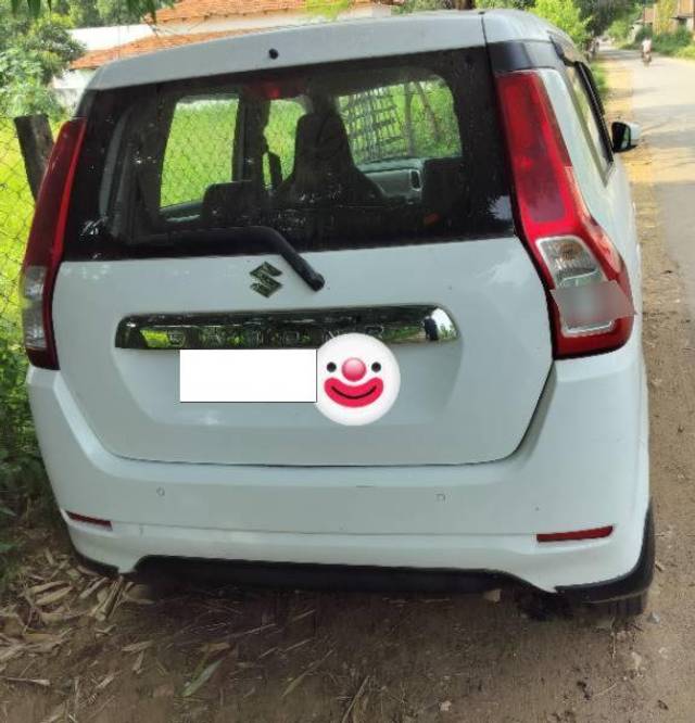 https://images10.gaadi.com/usedcar_image/4145122/original/processed_ad7b4320-a779-4477-96cd-e8b2efb47f7a.jpg?imwidth=6400