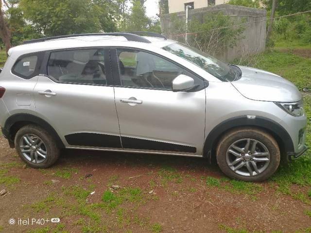 https://images10.gaadi.com/usedcar_image/4145126/original/processed_edde502a-ef78-494d-b501-18ab873aab1a.jpg?imwidth=6400