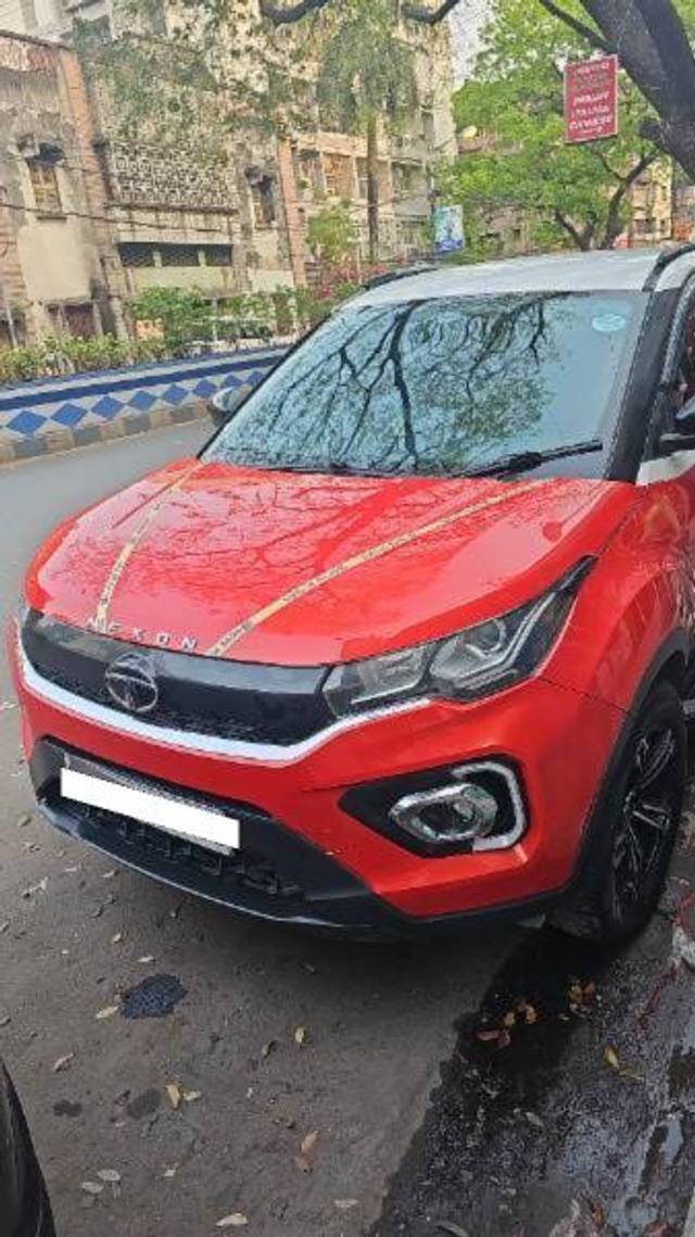 https://images10.gaadi.com/usedcar_image/4145136/original/processed_8238c326-a2c7-4da1-91c6-177ddfe73ed6.jpeg?imwidth=6400