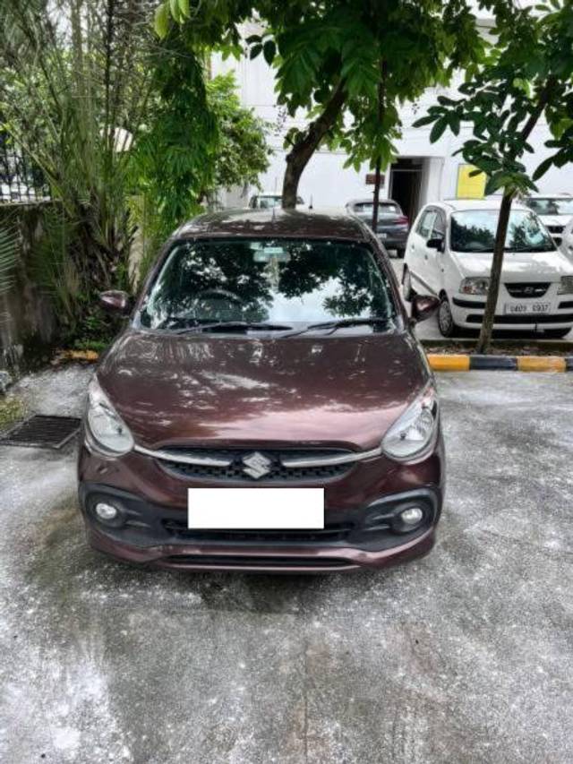 https://images10.gaadi.com/usedcar_image/4145165/original/processed_d9d6311c-99f1-456c-9288-9149fdad46eb.jpg?imwidth=6401