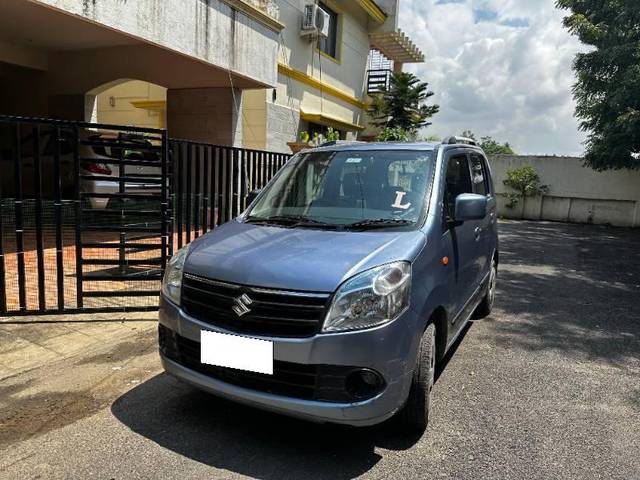 https://images10.gaadi.com/usedcar_image/4145533/original/processed_20a4fbcf-5d9b-4815-996e-fa327ce14b22.jpg?imwidth=6402