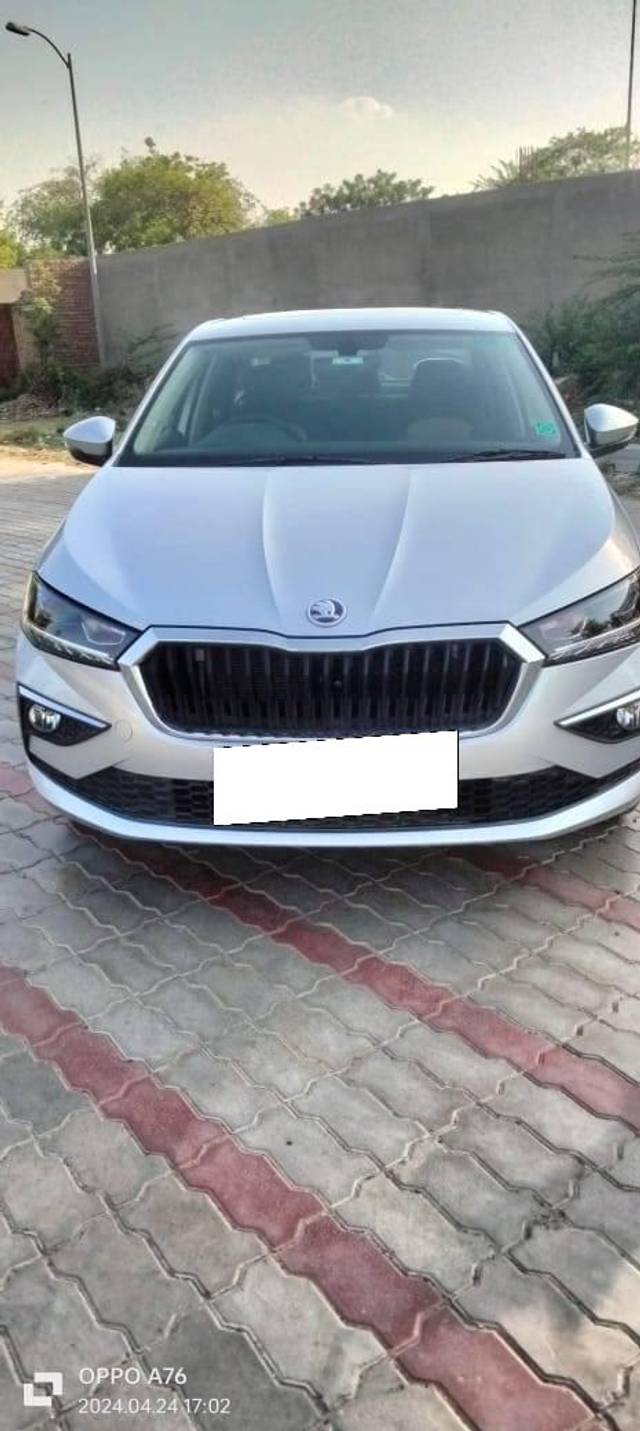 https://images10.gaadi.com/usedcar_image/4145603/original/processed_472465be70167cb912e288d20e29a6dc.jpg?imwidth=6401