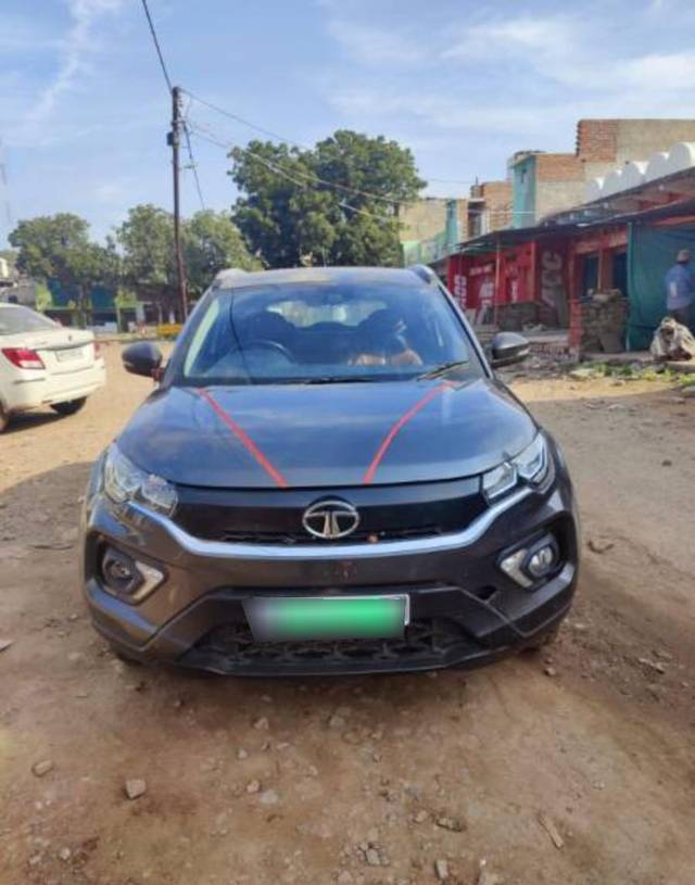 https://images10.gaadi.com/usedcar_image/4145801/original/processed_05caef24-7058-4b23-bb5b-2d2c4d35a152.jpg?imwidth=6401